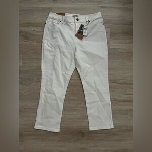 NWT L.L. Bean Women's True Shape Jeans, High-Rise Slim-Leg Ankle White - 14P